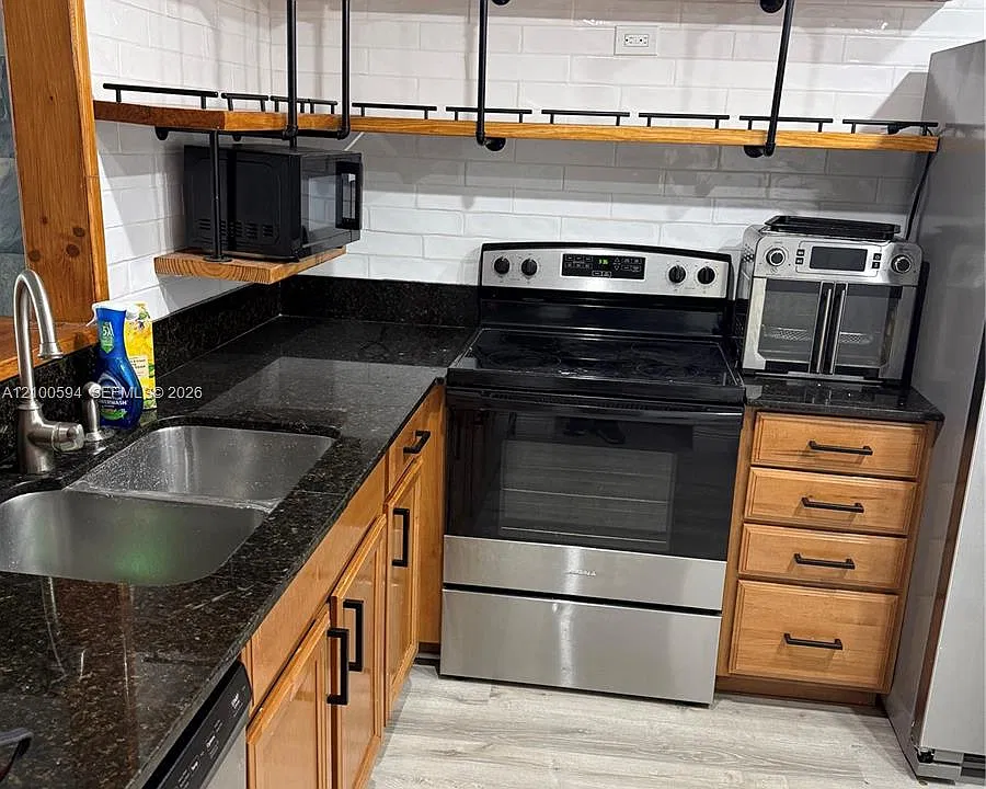 410 NW 68th Ave #517