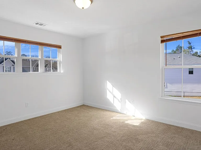 609 Fairview Cir — Photo 25
