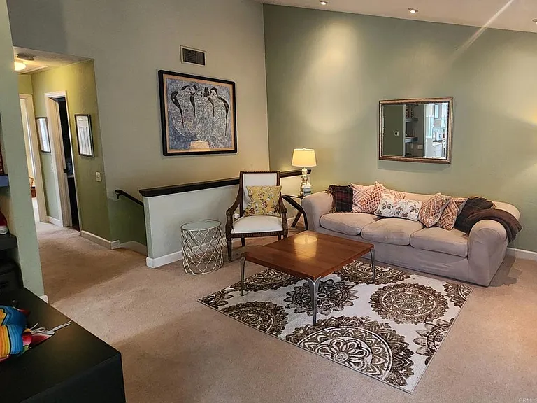 4531 Chateau Dr — Photo 8