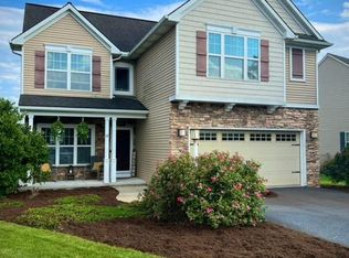 18 Meadow Dr, Ephrata, PA 17522