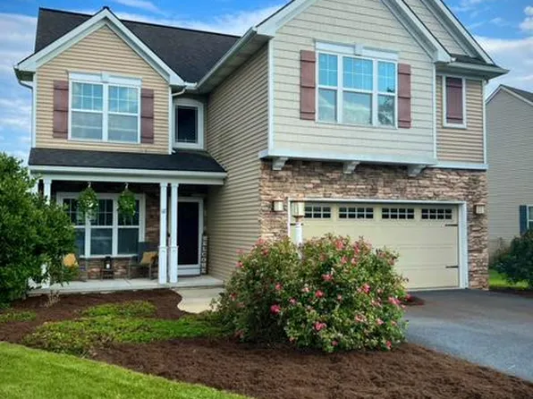 18 Meadow Dr, Ephrata, PA 17522