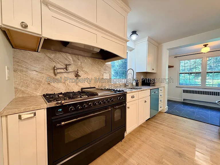 152 Gordon St — Photo 5