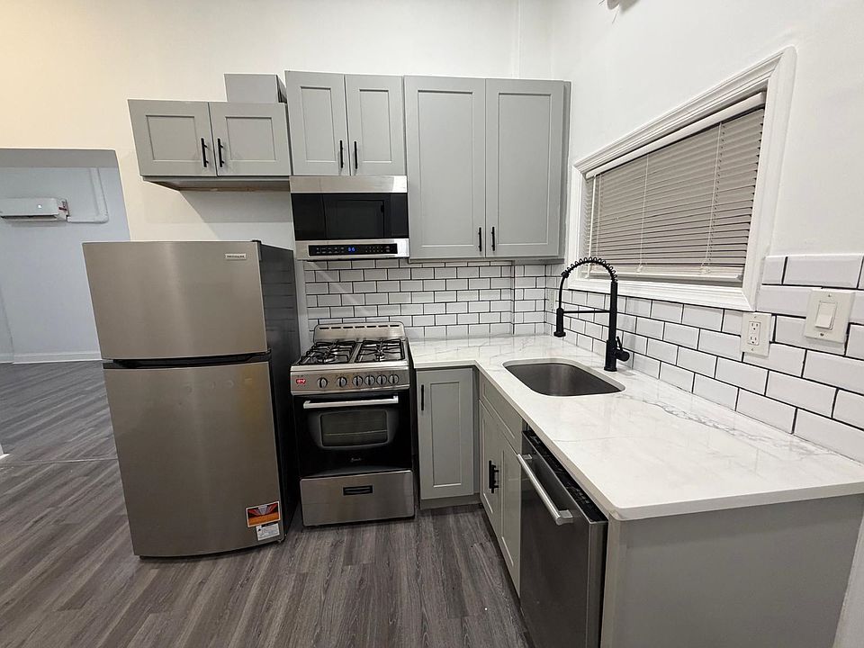 1st image of 406 Communipaw Ave APT 4