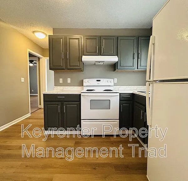 302 Charles St — Photo 12
