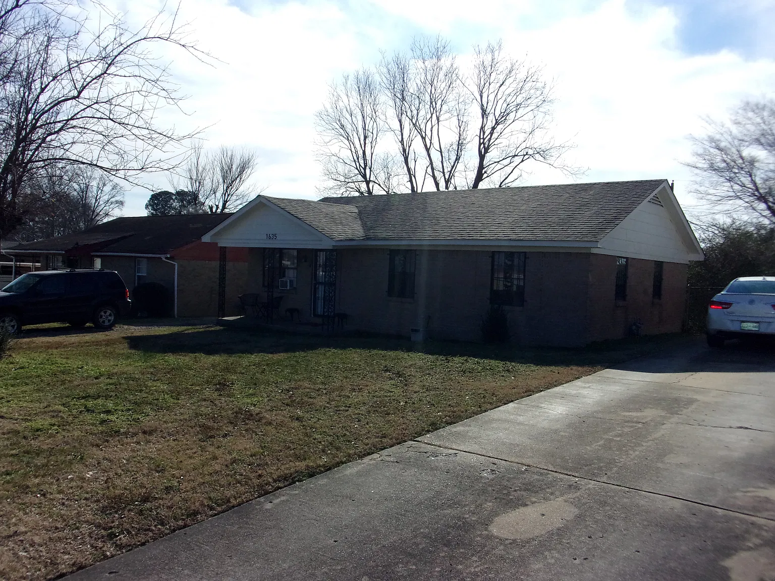 1635 Ball Rd — Photo 2