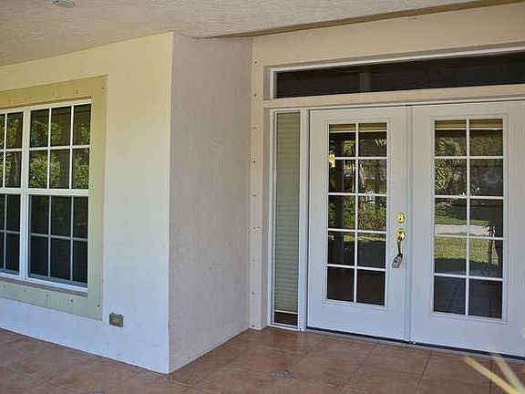 3rd image of 17 SE Club Cir