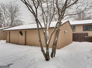 315 W Eagle Lake Dr, Maple Grove, MN 55369