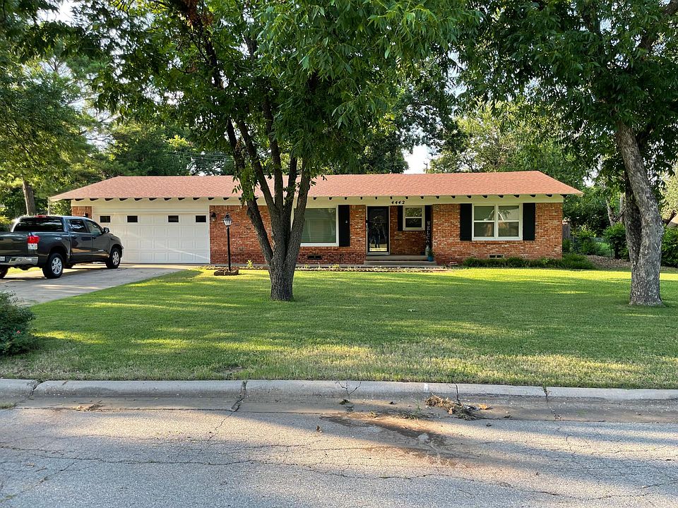 1st image of 4442 Bonita Dr