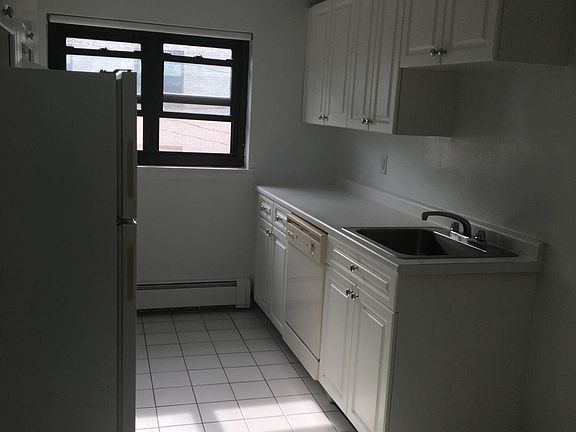 3rd image of 74 Saint Paul St #116