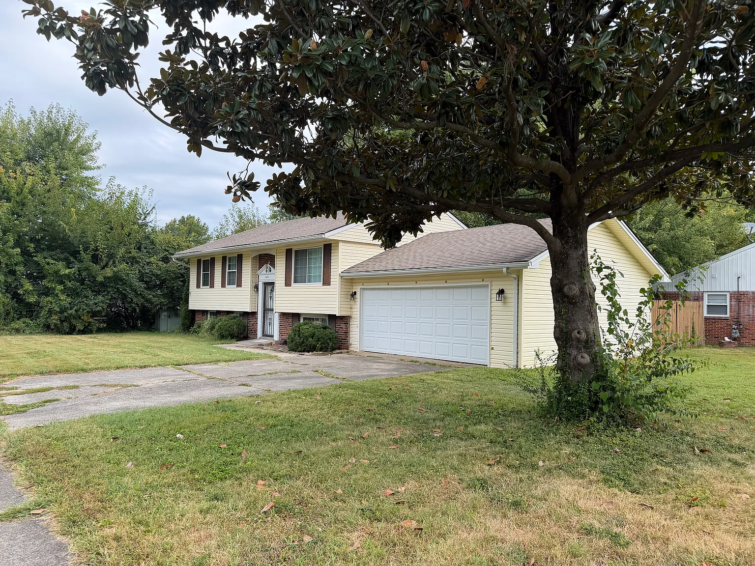 4 bed, 1800 sqft, $2,000 — Photo 2