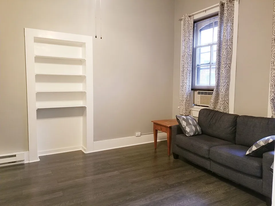 Living Room - Suite 4