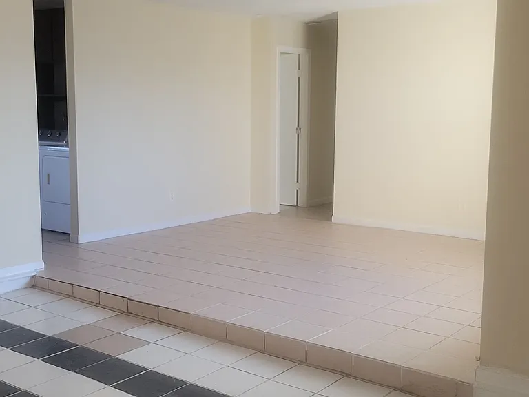 4617 Stacey Ave — Photo 3
