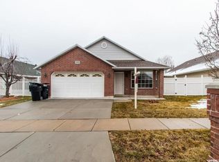 1672 N 865 W, Clinton, UT 84015