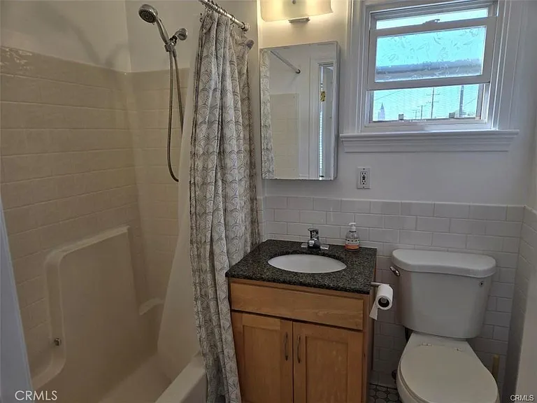 615 Wildrose Ave #C — Photo 7