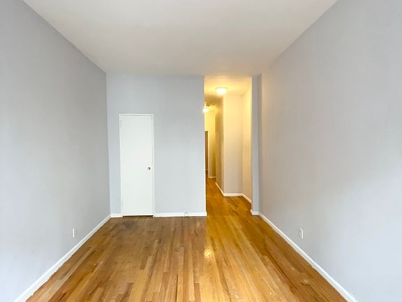3rd image of 207 E 15th St APT 2B