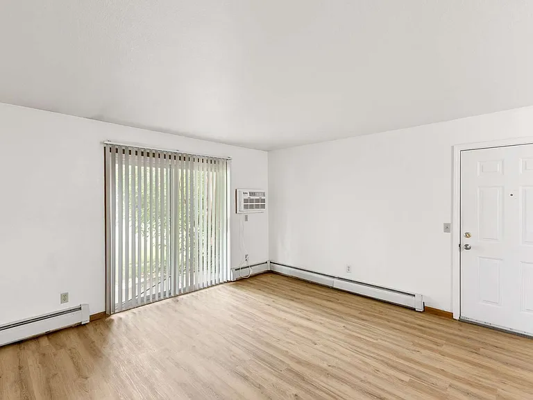 York Hills Apartments ( York Hills Apts LLC) — Photo 13
