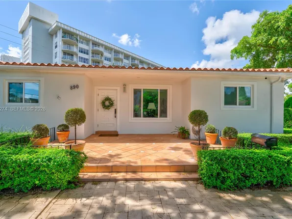 890 NE 168th St, North Miami Beach, FL 33162