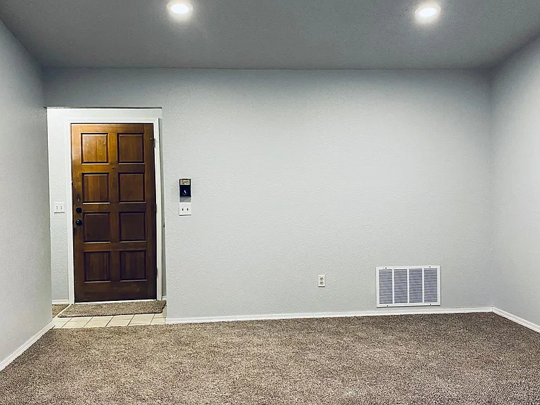 2716 Zachary Pl — Photo 5