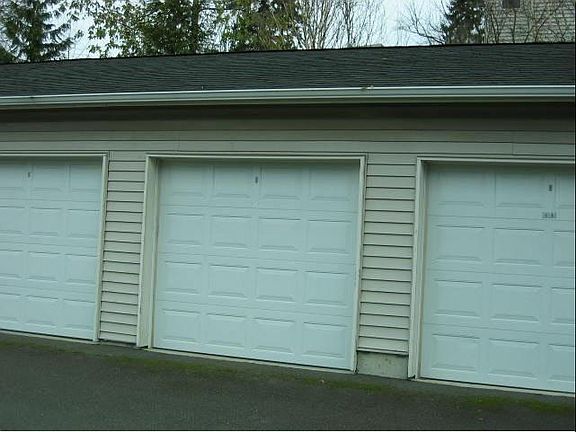 3rd image of 15000 Juanita Dr NE Unit 206