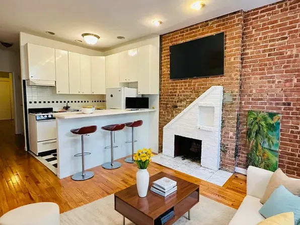 14 Jones St APT 3B, New York, NY 10014