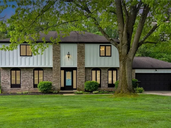 8435 Stoney Brook Dr, Chagrin Falls, OH 44023