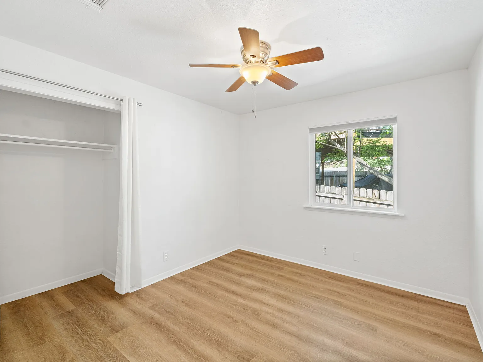 4 bed, 1432 sqft, $800 — Photo 3