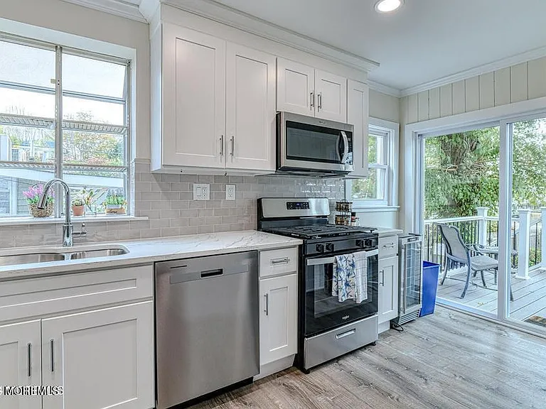 328 Newark Ave #LOWER — Photo 13
