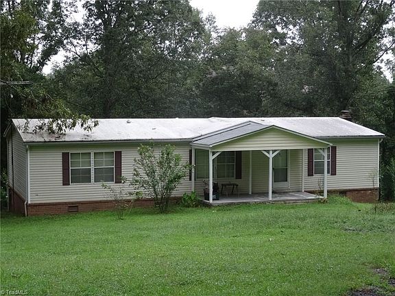 5th image of 142 Hunting Creek Ln