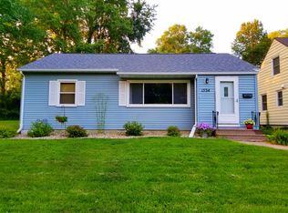 1534 Elmhurst Dr NE, Cedar Rapids, IA 52402