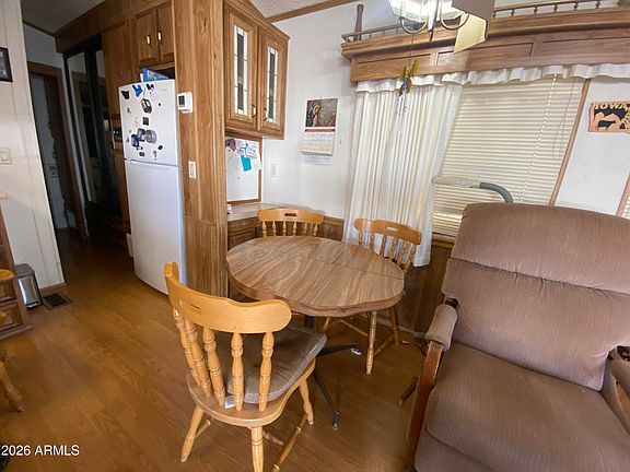 5th image of 1328 W Inuit Avenue