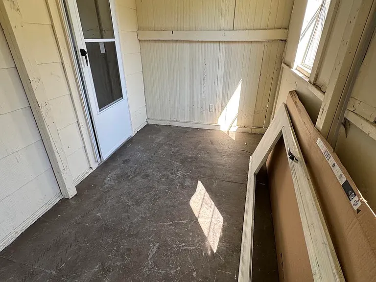 107 College St #1L — Photo 11