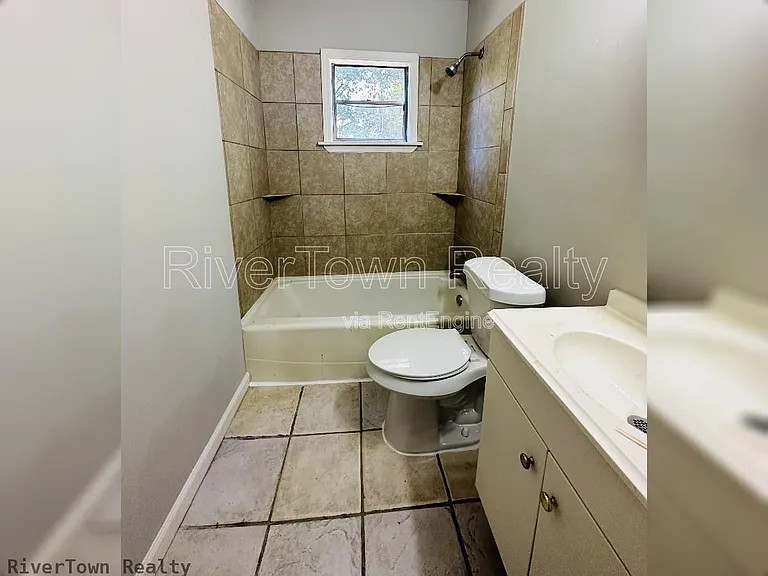 2176 Vollintine Ave — Photo 8