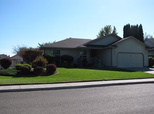 808 N Quebec St, Kennewick, WA 99336