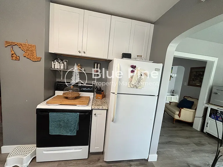 306 Lawton St #2 — Photo 8