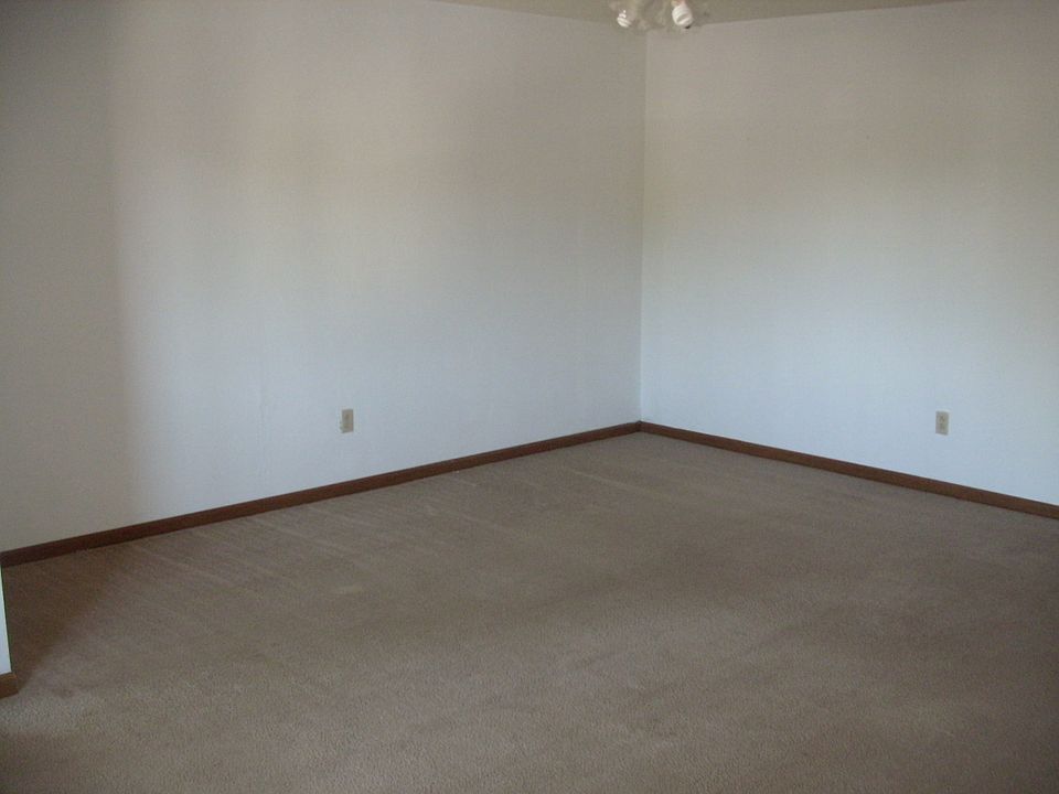 2nd image of 825 Park Entrance Pl