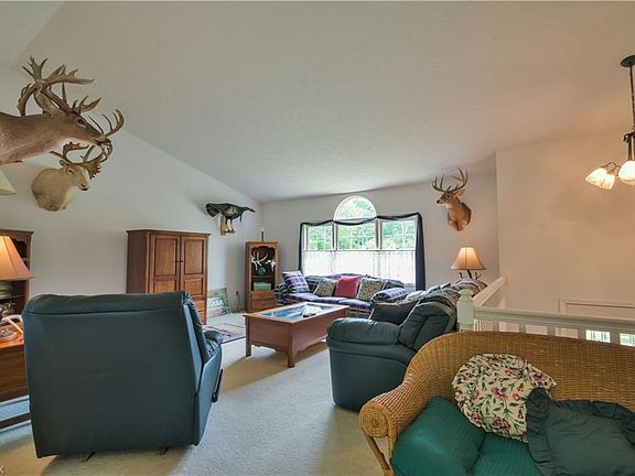 5th image of 10020 Edward Ln