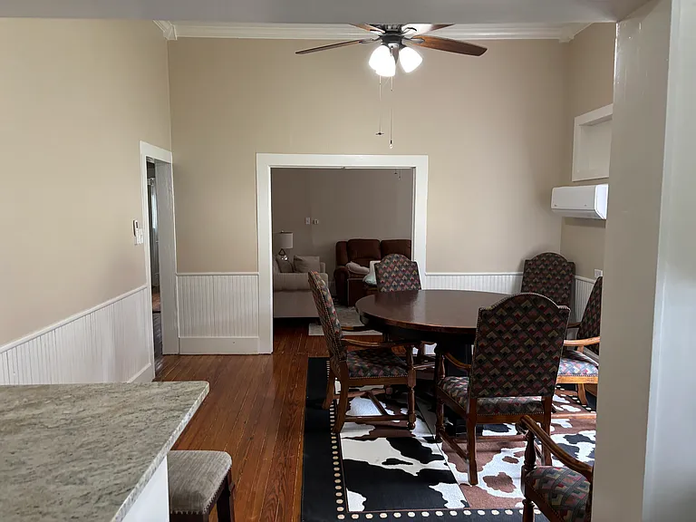 413 N Pecan St — Photo 8