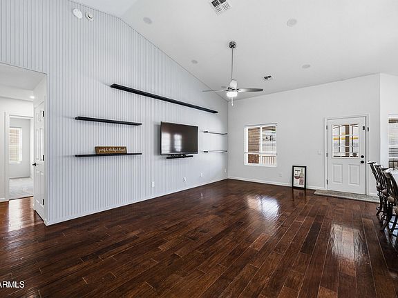 5th image of 4928 E DARTMOUTH Street
