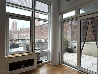 10-17 Jackson Avenue, #2F