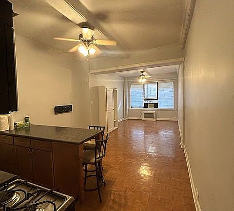 2nd image of 118 W 72nd St APT 103