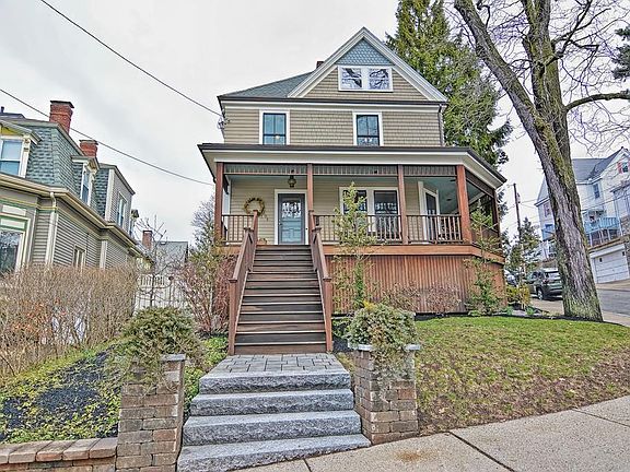 2nd image of 105 Rockland Ave