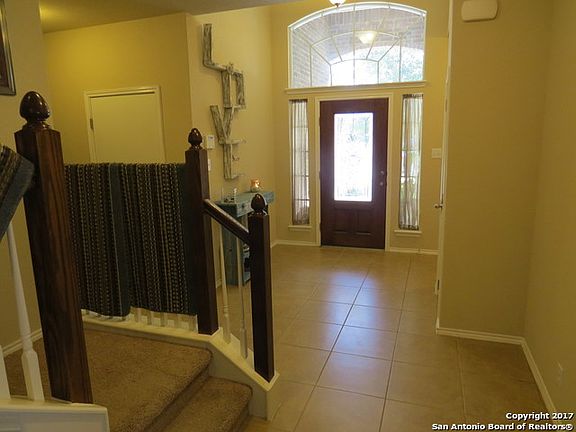 3rd image of 205 Kensington Dr