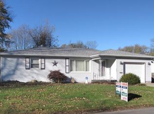 303 N Loyland Dr, Robinson, IL 62454