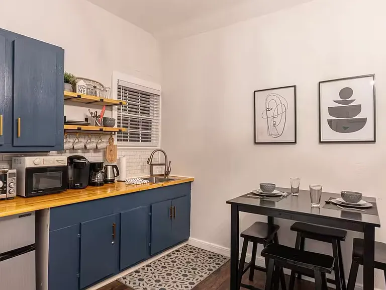 Dining area, seats four people