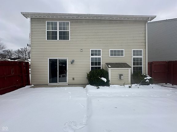 5th image of 1330 Lake Meadow Dr