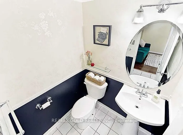 3848 Periwinkle Cres — Photo 14