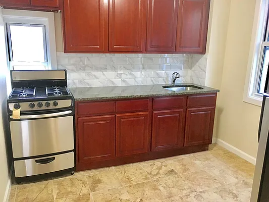 Rented by Showcase Realty | media 11