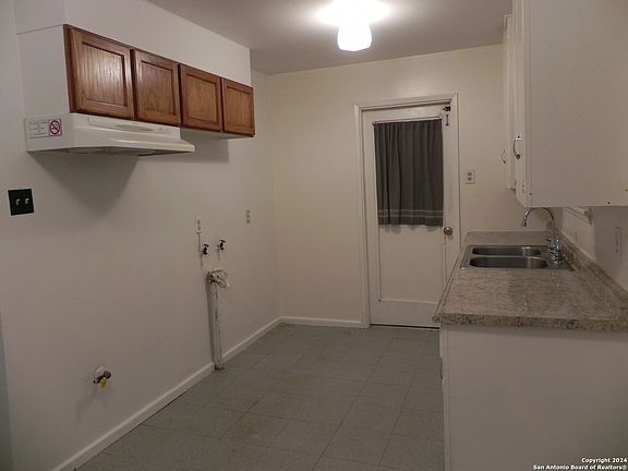 4th image of 3742 PORTSMOUTH DR