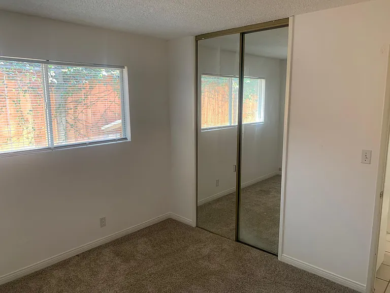 715 Alabama St — Photo 13