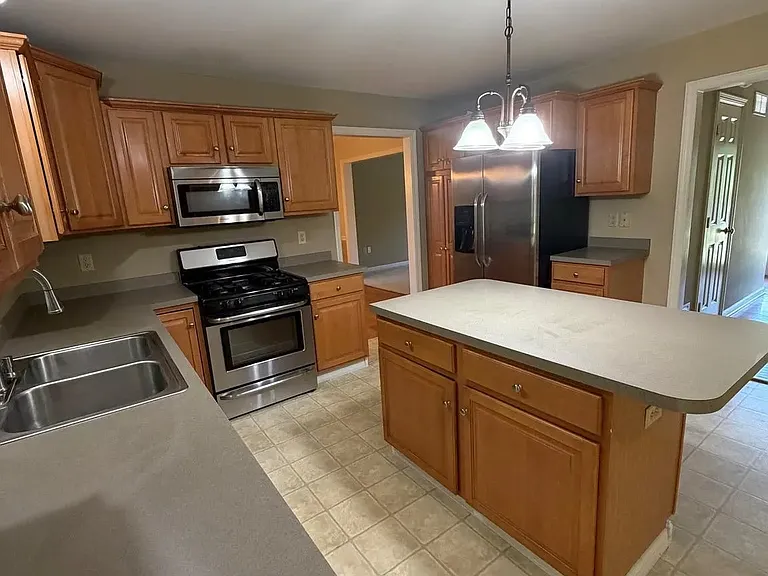 2264 Raleigh Rd — Photo 11